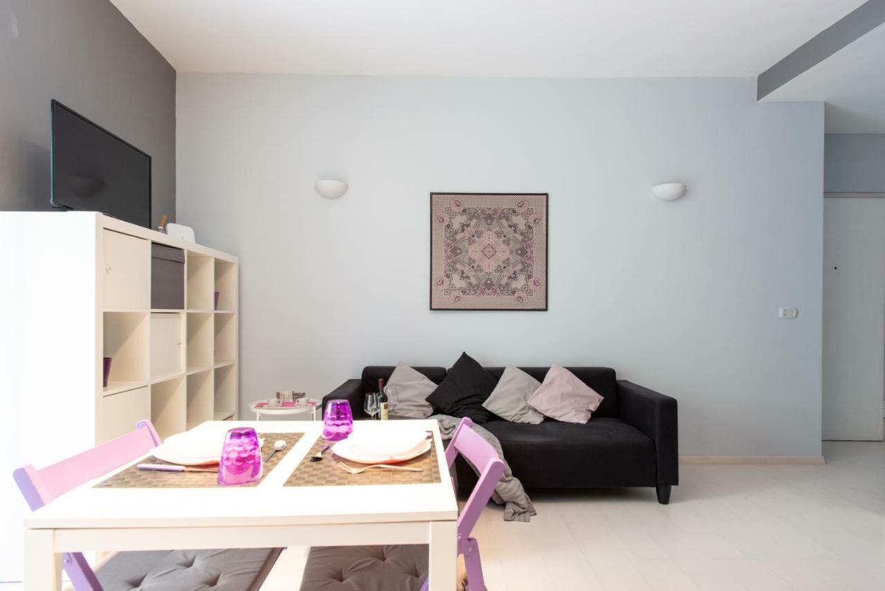 Fv Studios Chiaia Naples Extérieur photo
