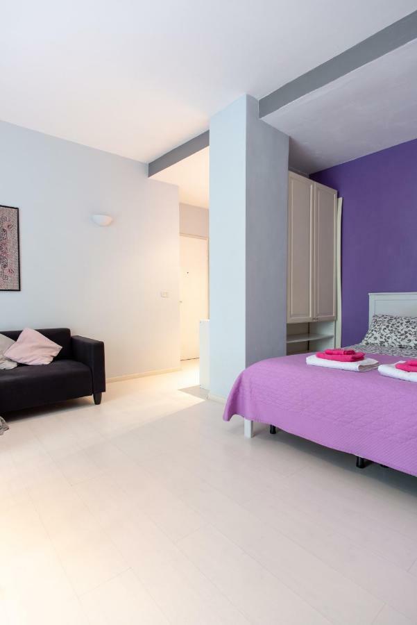 Fv Studios Chiaia Naples Extérieur photo